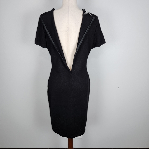 St. John Collection Black/Caviar Knit Cap Sleeve Sheath Dress Size 10 - Picture 8 of 15